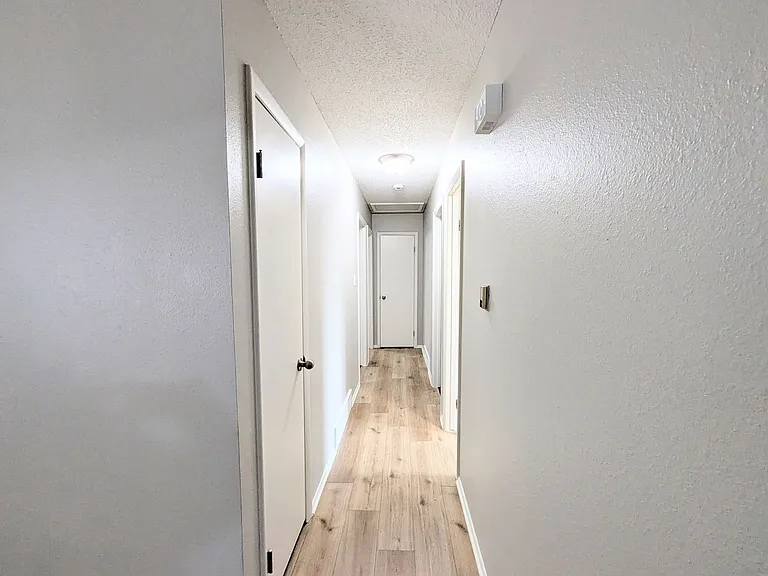 2511 Launcelot Ct — Photo 13