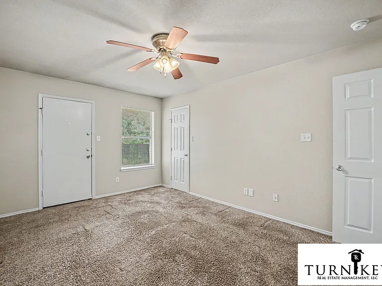 8028-8030 Tanner Ave — Photo 20