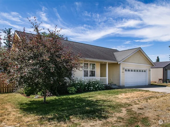 303 W 1st Street, Nooksack, WA 98276