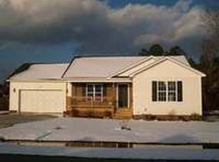 105 Sago Ct, Holly Ridge, NC 28445