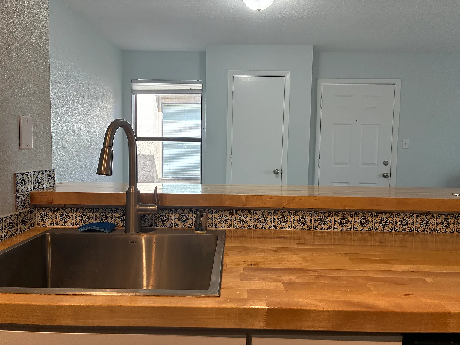 2 bed, 848 sqft, $2,200 — Photo 4