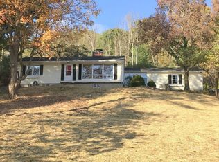14 McGuffey Ln, Athens, OH 45701