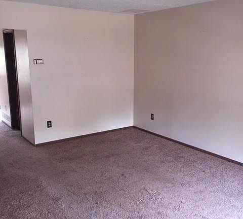 2nd image of 5085 Dalmeny Ct