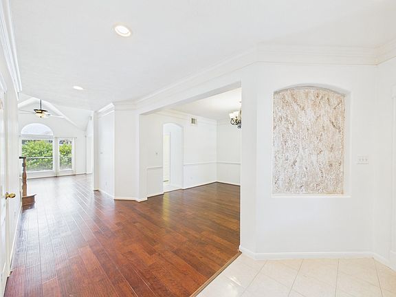 3rd image of 5407 Lake Place Dr