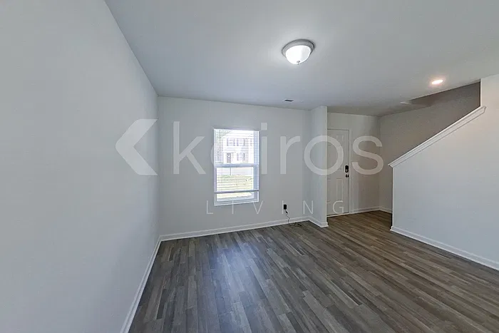 4 bed, 2.5 bath, 2009 sqft, $2,025 — Photo 2