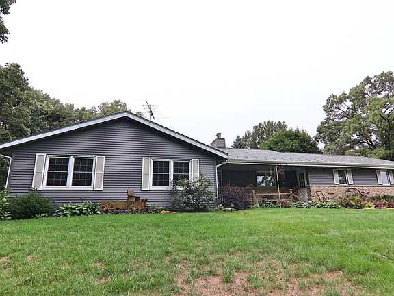 2nd image of 216 E Stark Rd