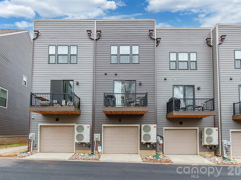 924 Broad River Ln — Photo 26