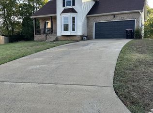 1016 Roedeer Dr, Clarksville, TN 37042