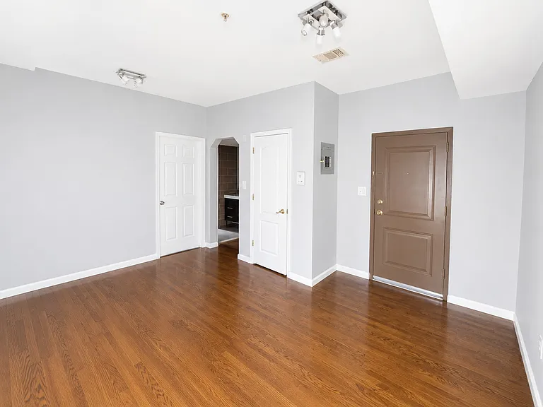 74 Lenox Ave — Photo 10