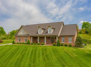 570 Hollymeade Ln, Daleville, VA 24083