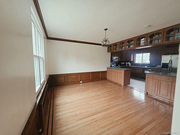 5th image of 18015 Dalny Rd