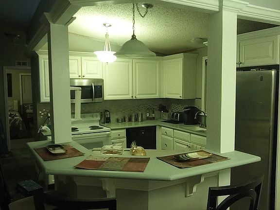 kit & bar Corbin tops & tile