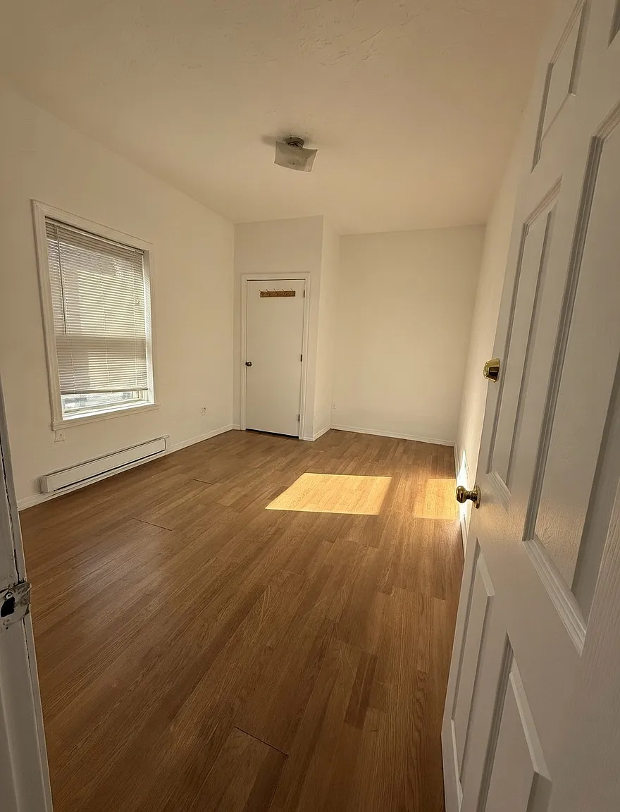 3 bed, $1,950 — Photo 4