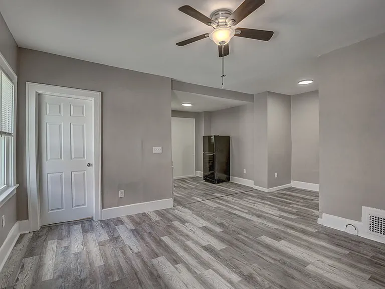 5211 Montgomery Rd #C — Photo 8