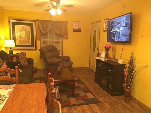 3rd image of 603 Crittenden St