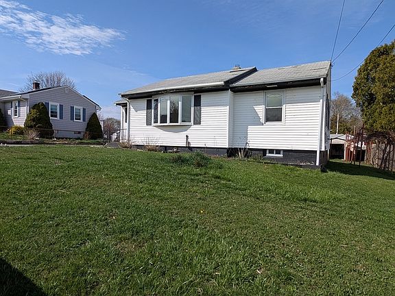 2nd image of 106 Cypress Ave