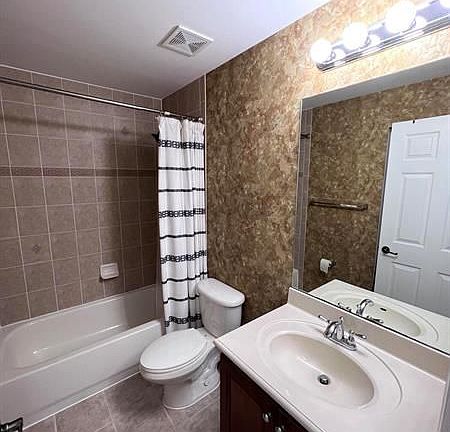 4th image of 16170 Poppy Seed Cir #904