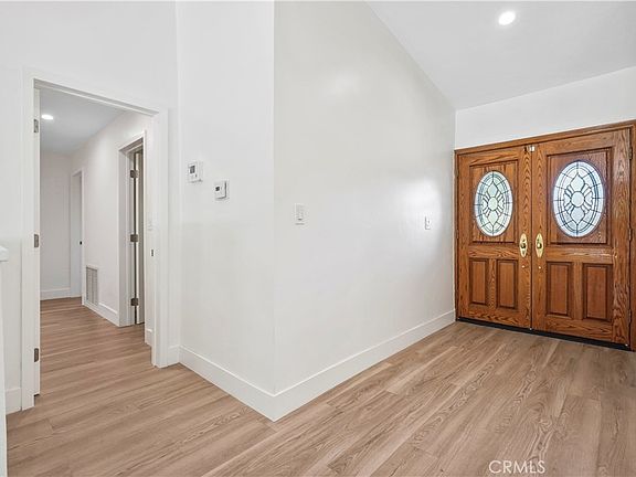 5th image of 17177 Superior St