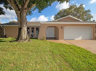 8609 Pinetree Dr S, Seminole, FL 33772