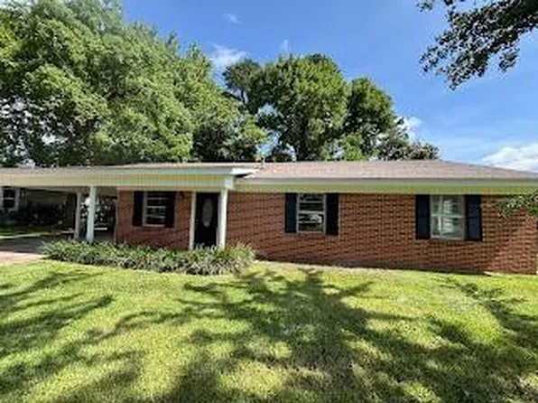 720 Saint Maurice Ln, Natchitoches, LA 71457