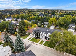 420 S 32nd Ave NW, Calgary, AB T2M2P9