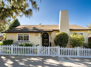 622 9th St, Pacific Grove, CA 93950