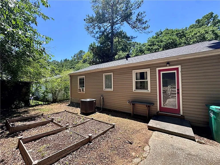 621 Rufus Henderson Dr — Photo 17