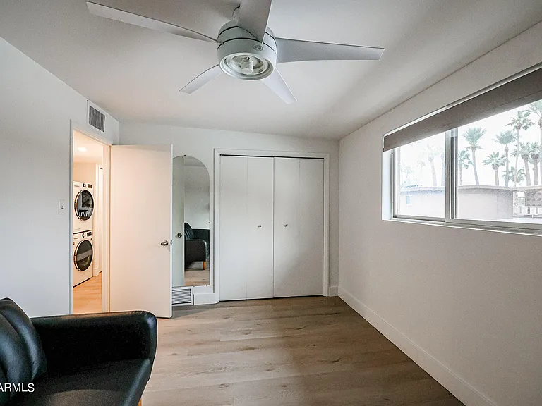 6824 E 2nd St #206 — Photo 14