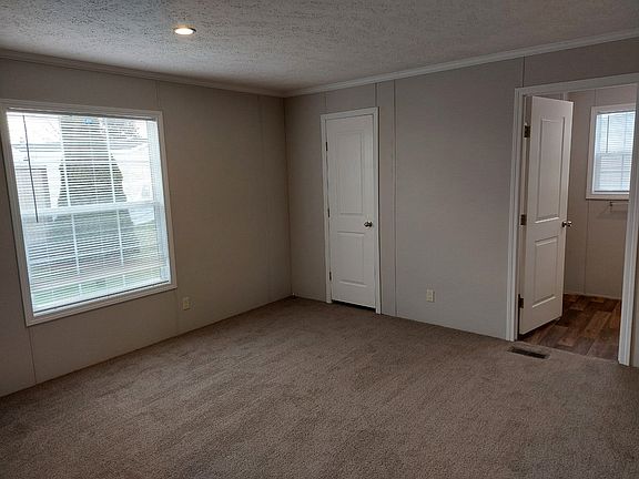 4th image of 20475 Foster Dr #173
