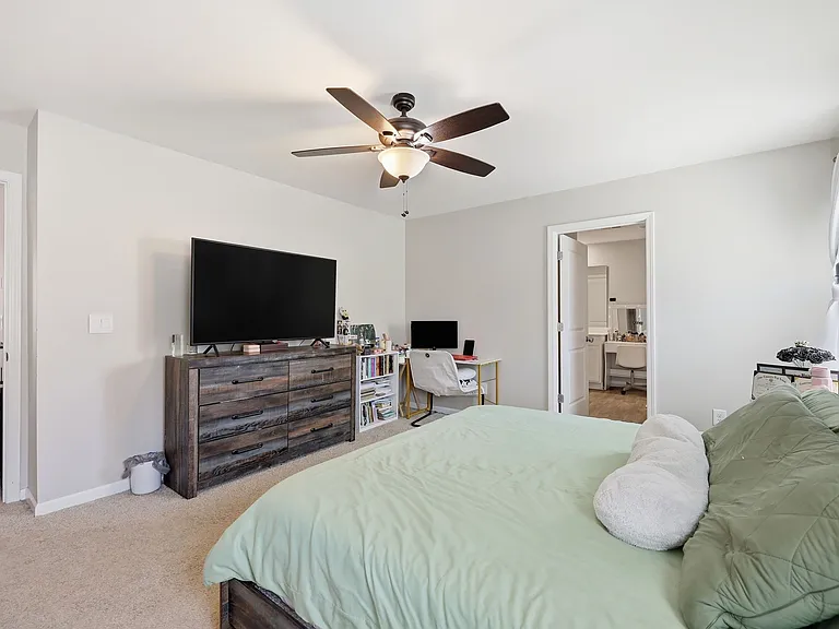 1160 Fowler — Photo 33