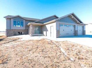 2601 34th Ave SE, Mandan, ND 58554