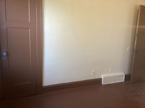 5th image of 3730-3732 W Roberts St #3730
