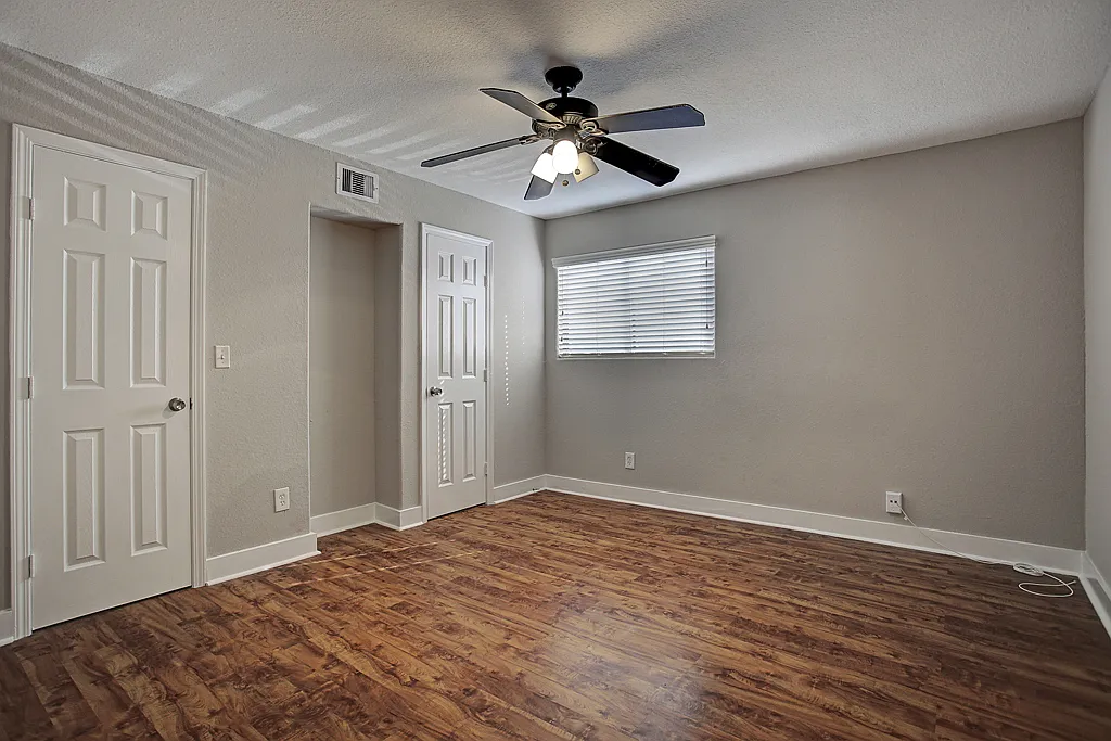 TLP Hawthorne — Photo 2