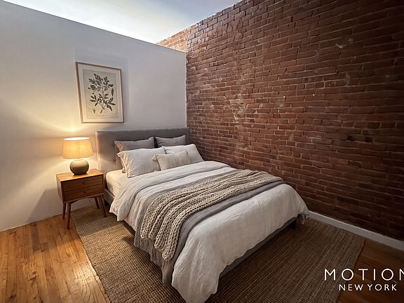 3rd image of 425 E 80th St APT 5A