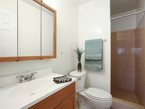 3rd image of 400 E Live Oak St APT 29