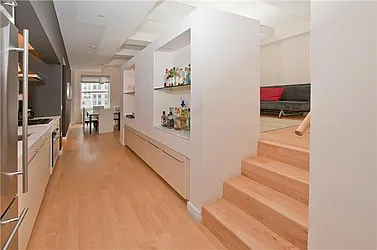 Rented by Azulay Group