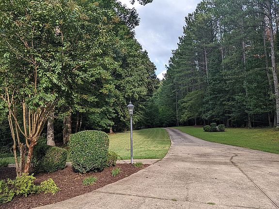 2nd image of 375 Massengale Rd