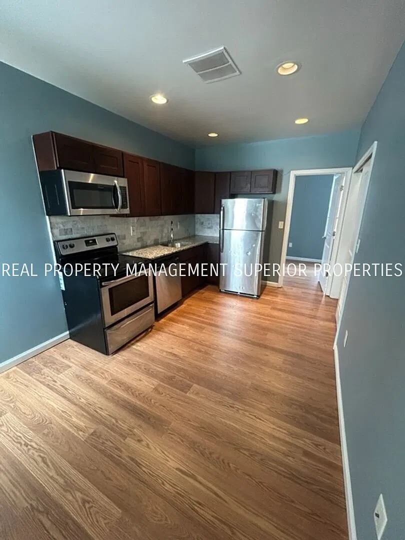 Beautiful 2-Bedroom Apartment Near Temple University | Central Air | Furnished Option Available |... — Photo 1