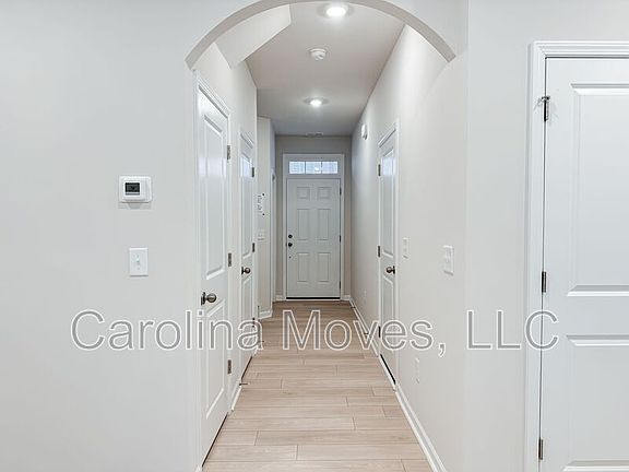 2nd image of 1124 Charlotte Hill St