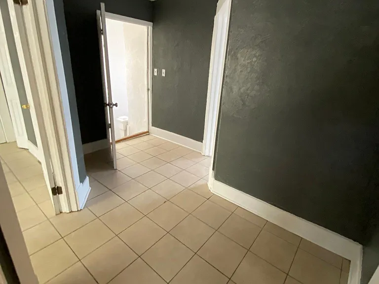 931 Newton Ave S #2 — Photo 17