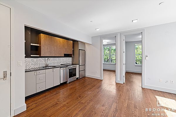 1st image of 311 Woodbine St #2E
