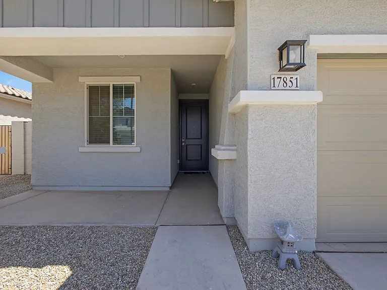 17851 W Daley Ln — Photo 11