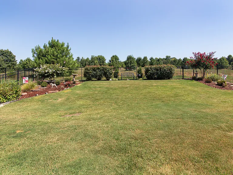 Gorgeous Fenced in Backyard