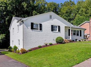 3266 Robinhood Rd, Winston Salem, NC 27106