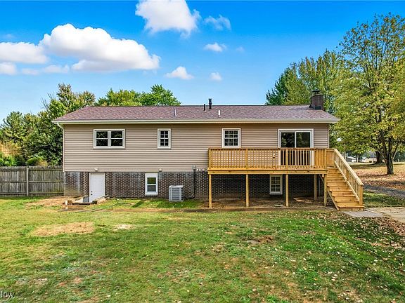 5th image of 3149 N Pleasant Dr