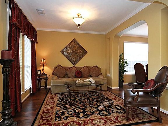 5th image of 19115 Camden Woods Ct