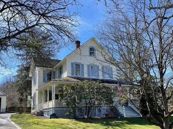 708 Main Street, Port Jefferson, NY 11777