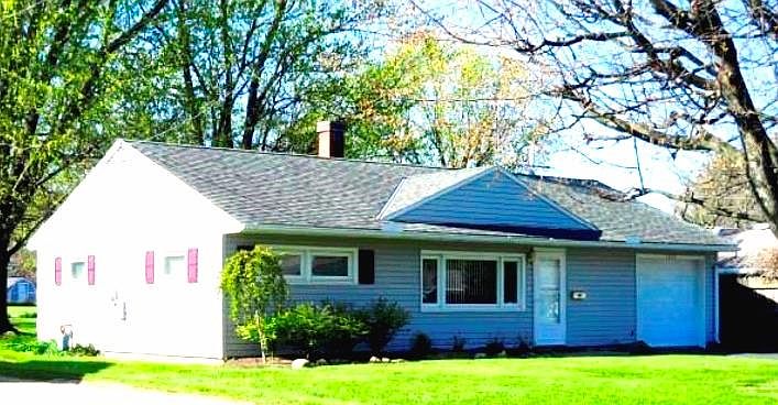 1st image of 1323 Trachsel Ave