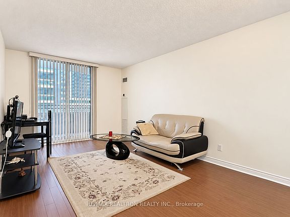 3rd image of 256 Doris Ave #511