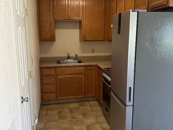5th image of 1108 Pacific Blvd #7
